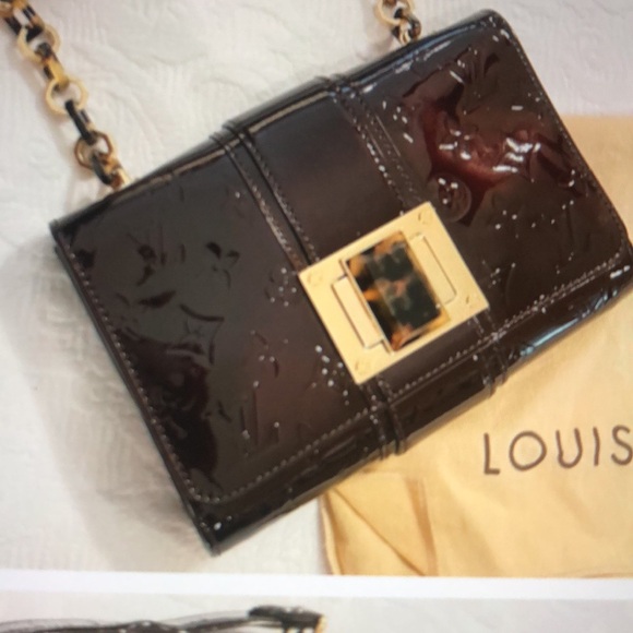 Louis Vuitton Vernice Amarante Patent Leather Bag - Picture 8 of 13